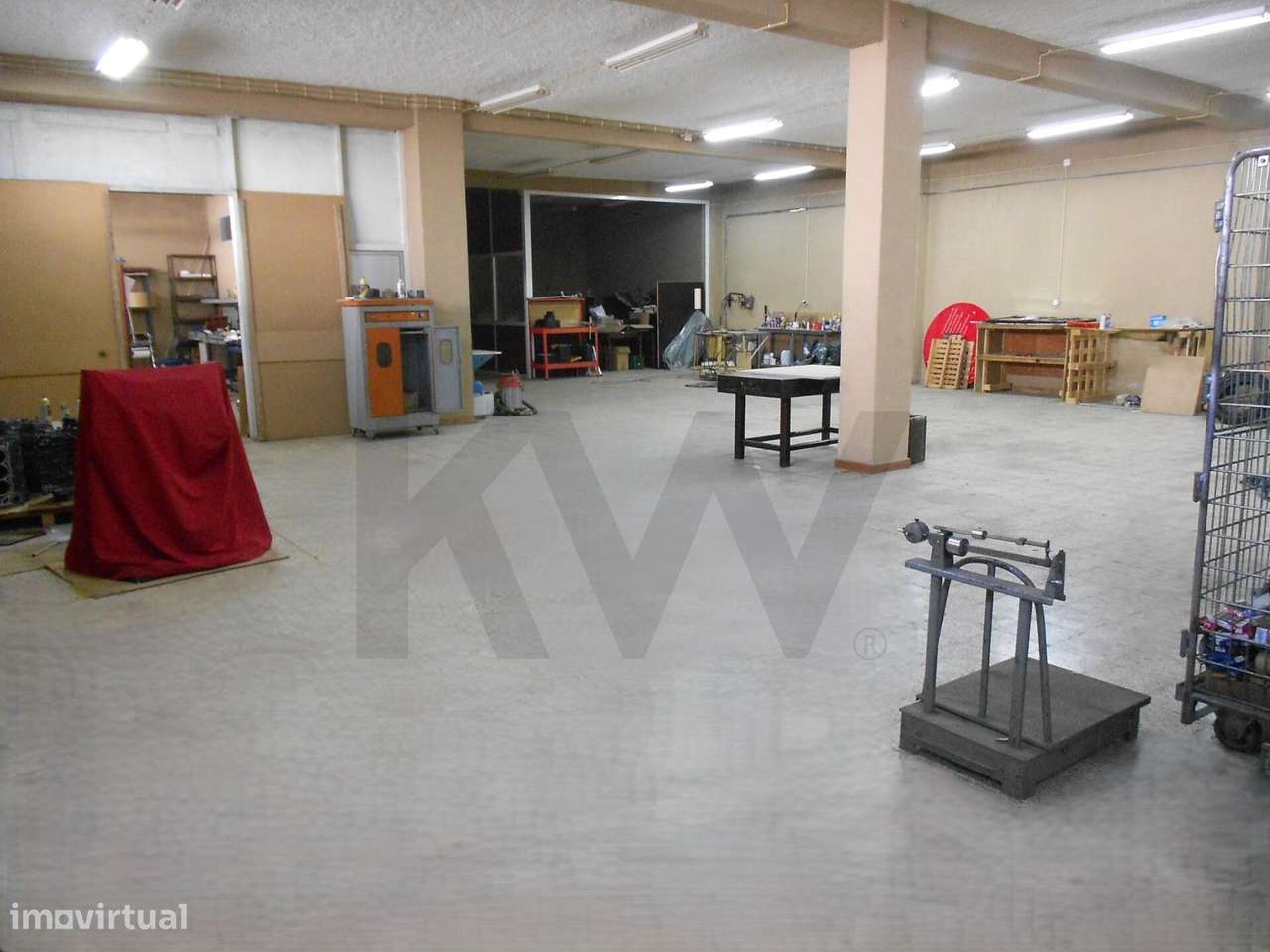 PARQUE  INDÚSTRIAL,  ESCRITÓRIOS e ARMAZÉNS em CONDOMINÍO FECHADO  Pri-23