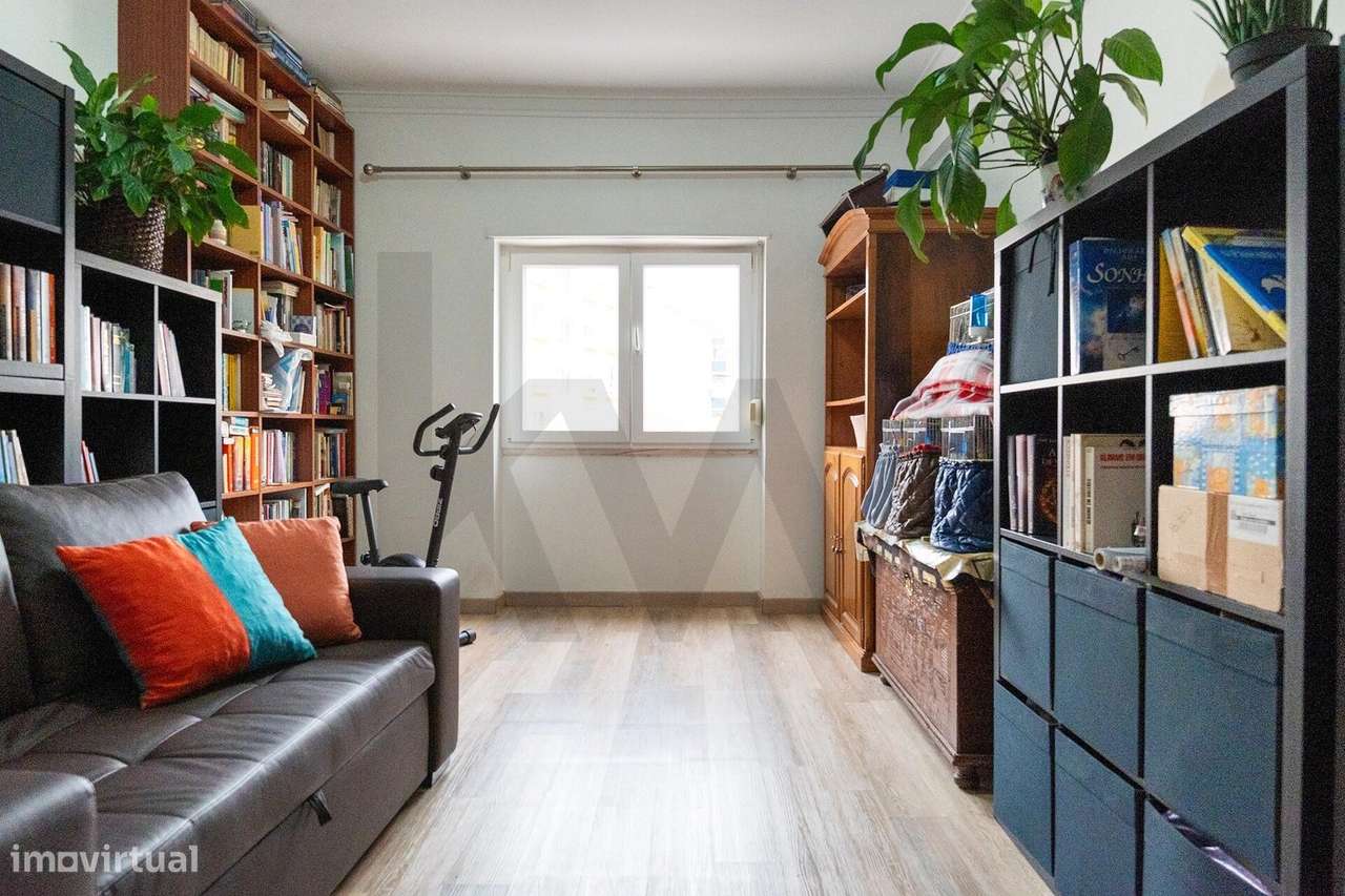 Apartamento T2 na Amora | A poucos minutos da Baía da Amora-13