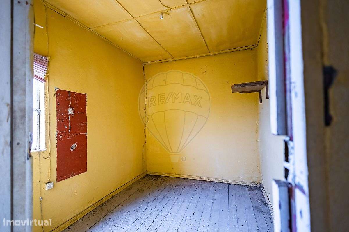 Moradia T5 para venda-6