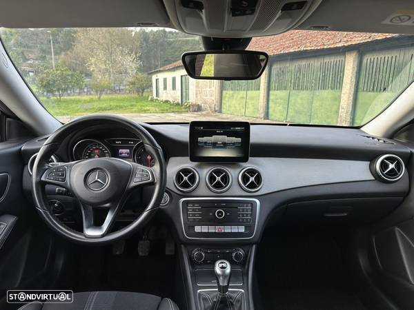 Mercedes-Benz CLA 180 d Shooting Brake Urban - 24