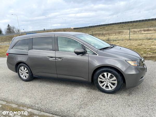 Honda Odyssey 3.5 LX - 12