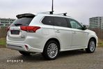 Mitsubishi Outlander - 25