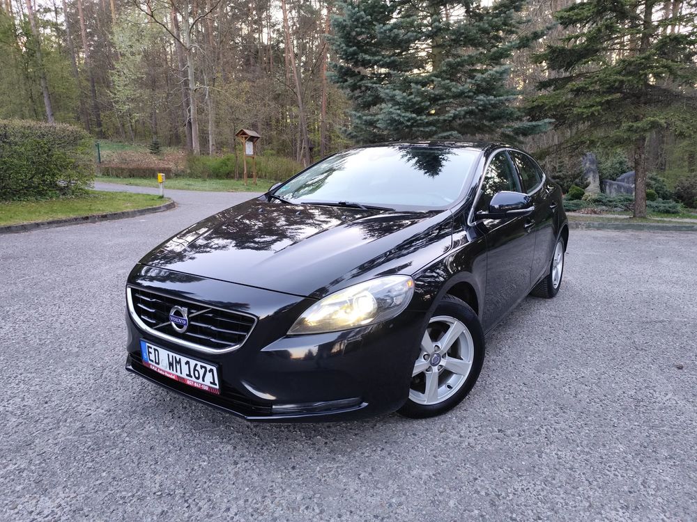 Volvo V40 II D2 2013