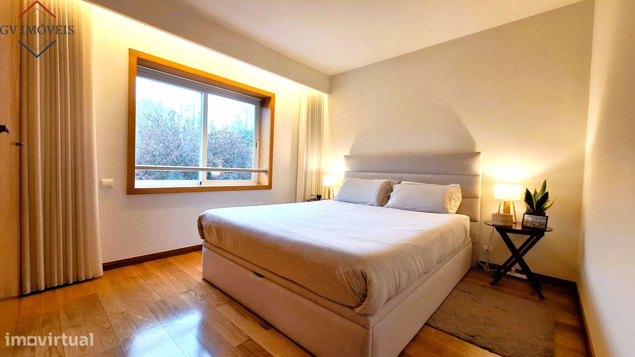 Excelente T1+1  Rua John Whitehead-16