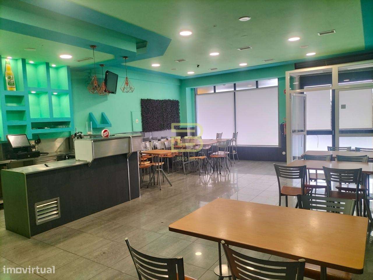 Espaço comercial, com 77 m², situado no centro de Valongo - Grande imagem: 2/12