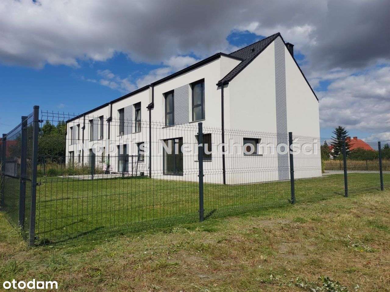 Pieszyce ul. Ogrodowa segment narożny z ogródkiem-6