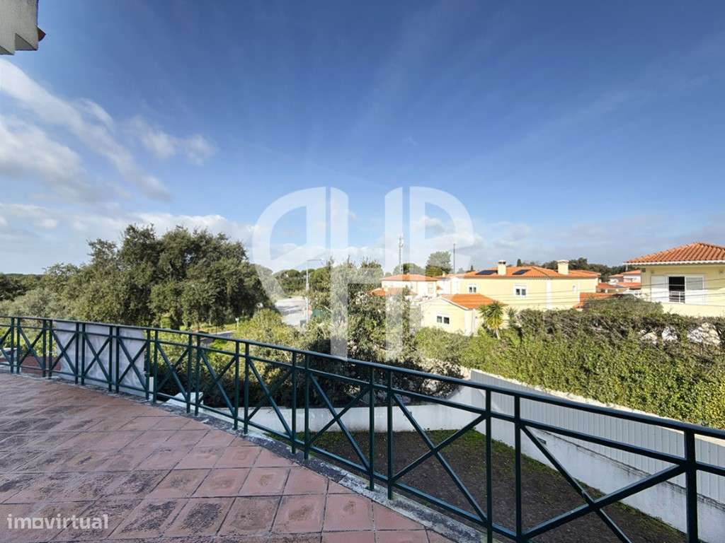 Moradia Geminada T4 // Condominio - Aldeia de Irmãos / Azeitão-48