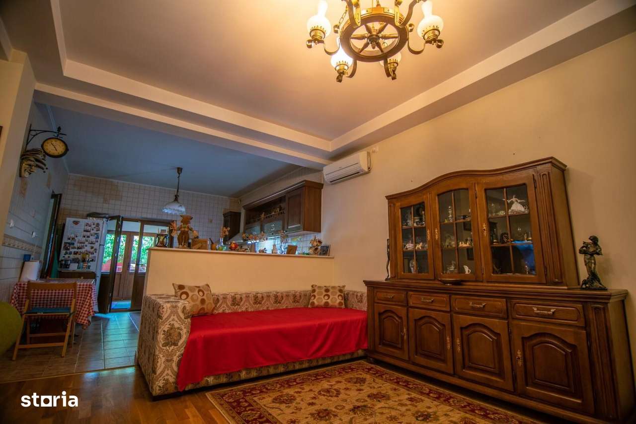 Vila superba 240 mp teren 570 mp - Imagine principală: 5/12