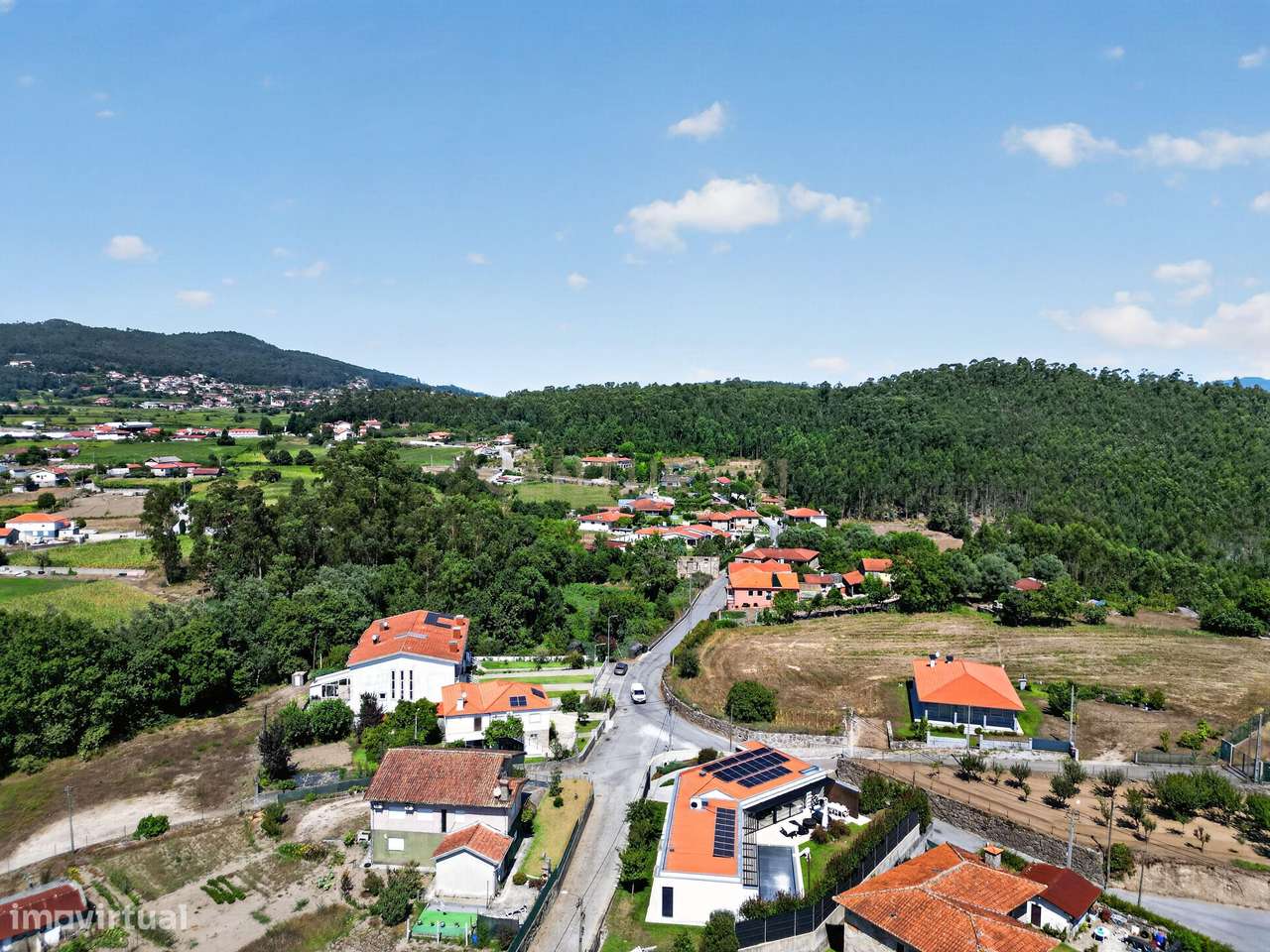 Moradia T3 com Suite, Jardim e Eficiência Energética A em Sequeade, Ba-36