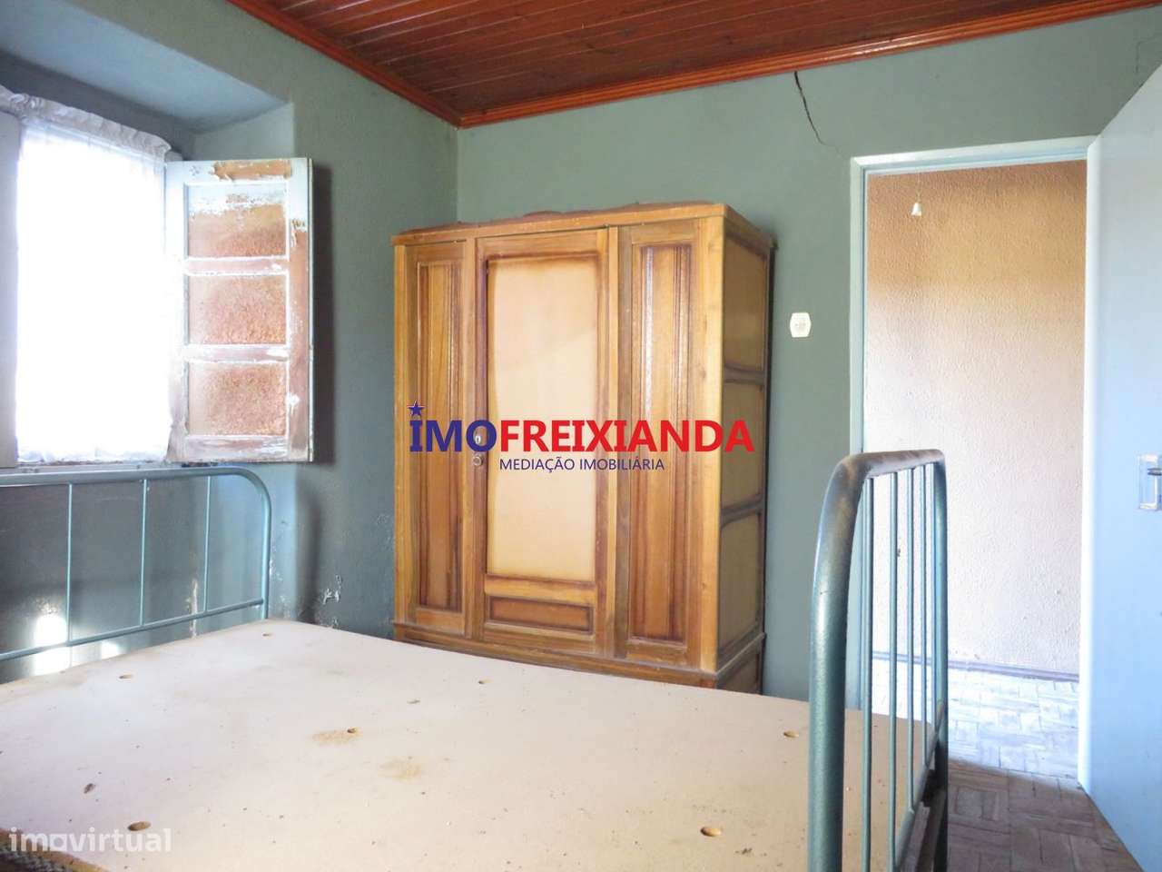 Moradia no centro da Vila da Freixianda-6