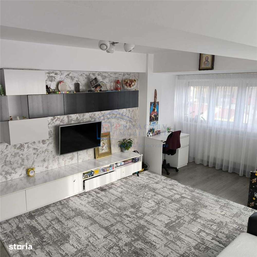 Apartament cu 2 camere, Burdujeni, Etaj Intermediar, 2c-7475 - Imagine principală: 2/5