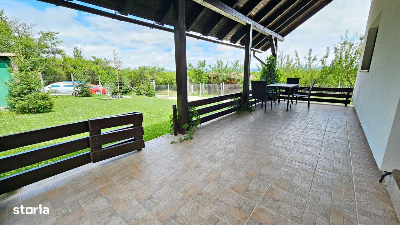 Vila noua-Sanpetru Dealul Lempes, zona verde si linistita - Imagine principală: 2/17