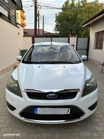 Ford Focus 1.6 TDCi DPF Style - 1