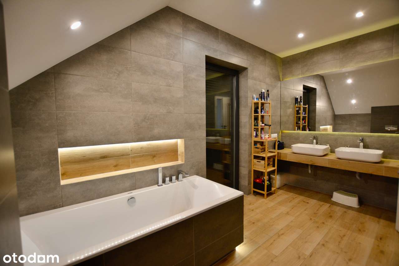 Ta wyjątkowa przestrzeń może być Twoja  !-7