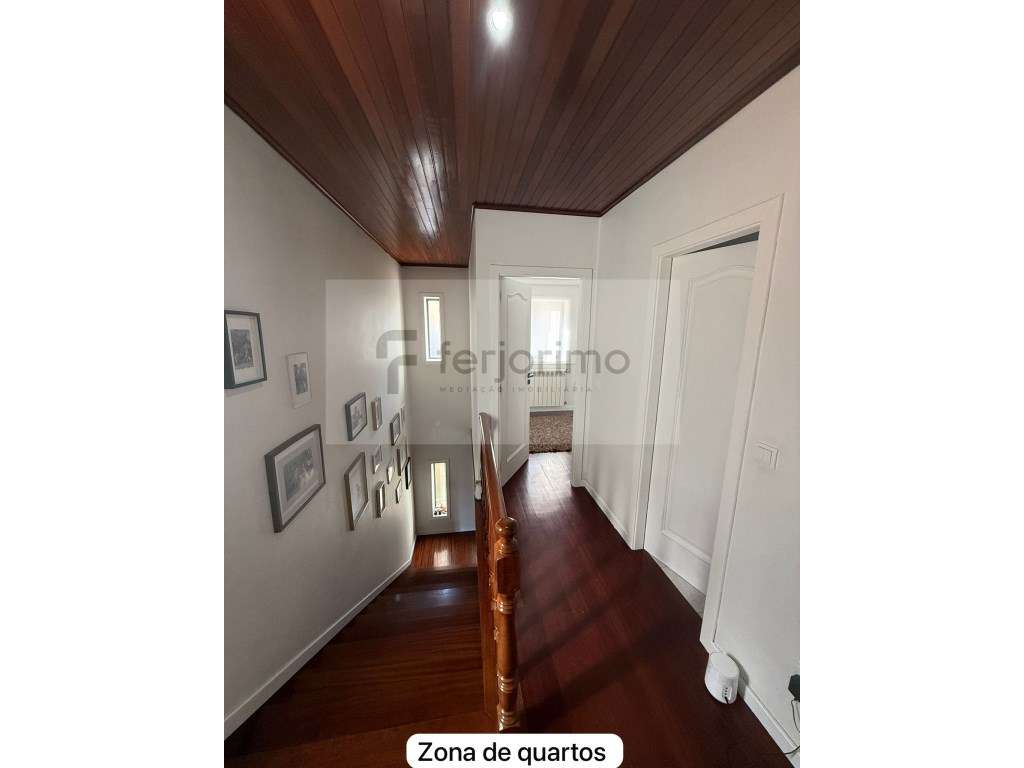 Moradia Geminada T3 com Vista Deslumbrante sobre Guimarães-8
