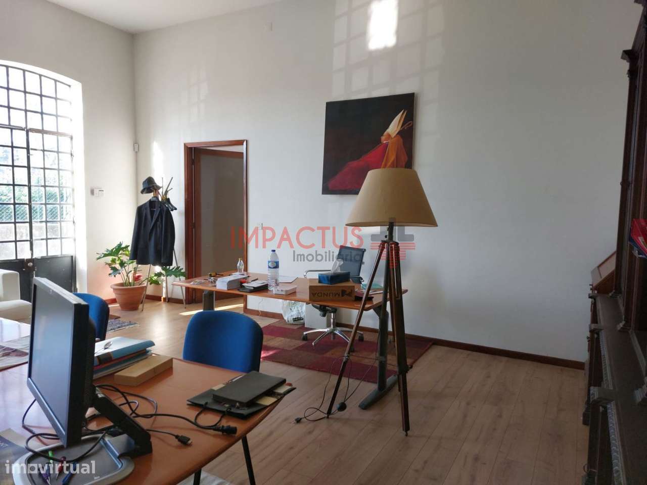 Escritório junto ao Metro - Grande imagem: 3/15