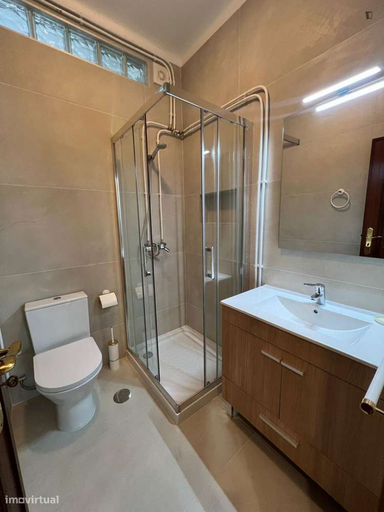 Quarto - localizado em Celas Coimbra Portugal Coimbra - Grande imagem: 5/9