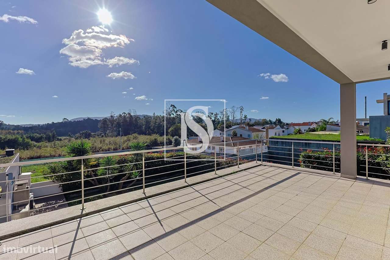 Moradia Isolada com PISCINA, em Tamel (São Verissimo)!-20