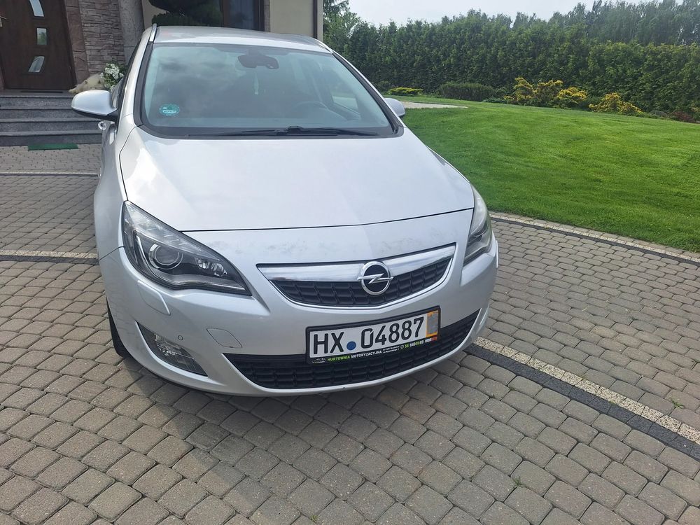 Opel Astra J 1.7 CDTI DPF Edition Sport 2011
