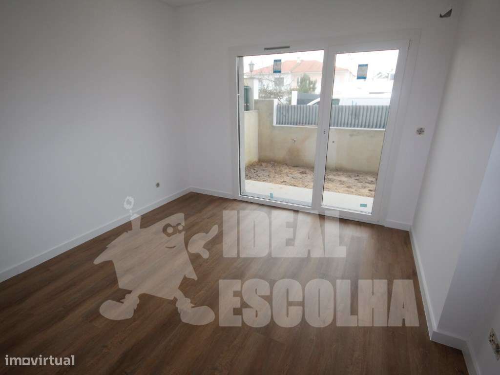 MORADIA 685 000€ FOROS DE AMORA.-17