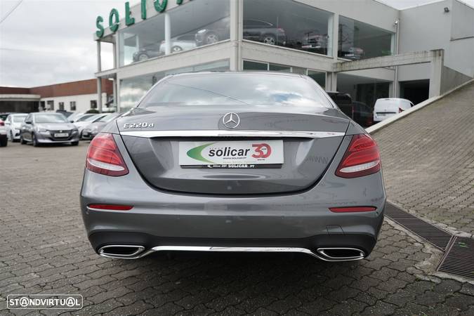 Mercedes-Benz E 220 D AMG Line - 2