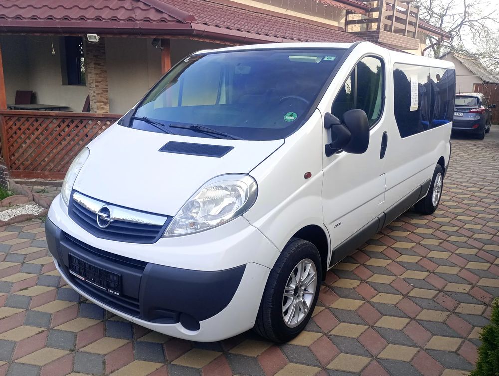 Opel Vivaro L2H1 Life 2010