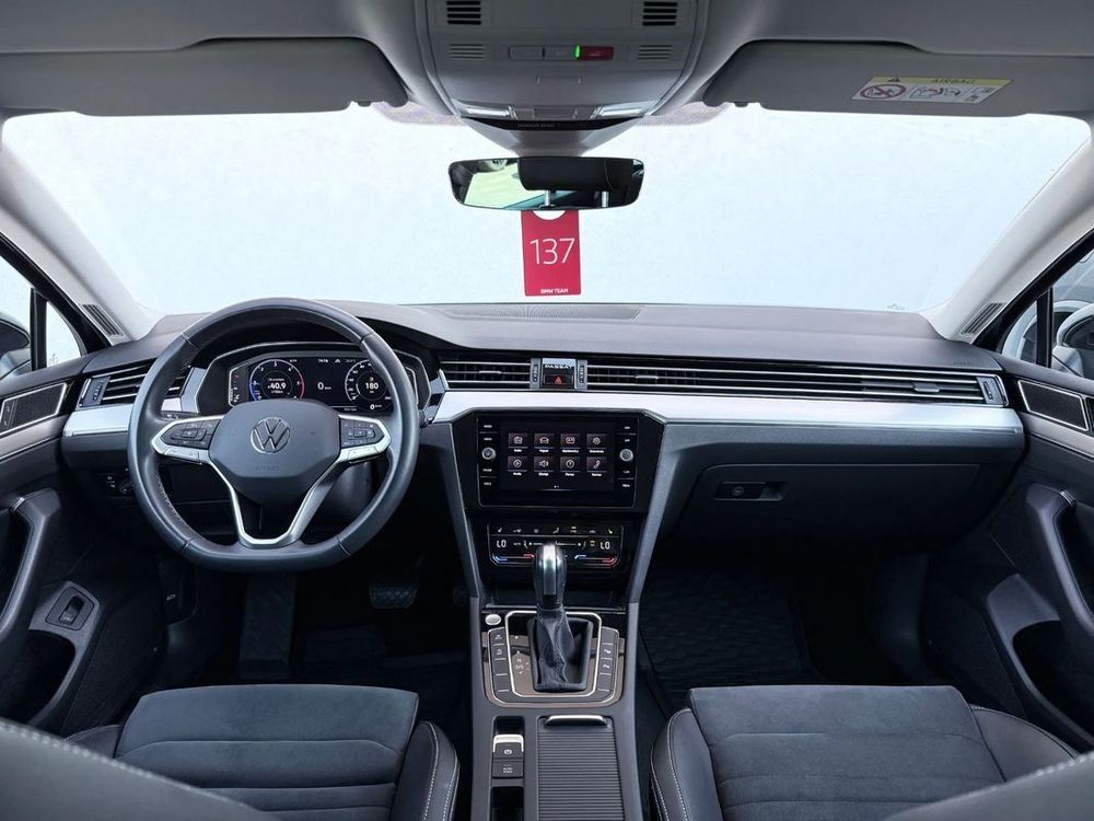 Volkswagen Passat-Variant 2.0 TDI Evo Elegance DSG 2023 — zdjęcie 3