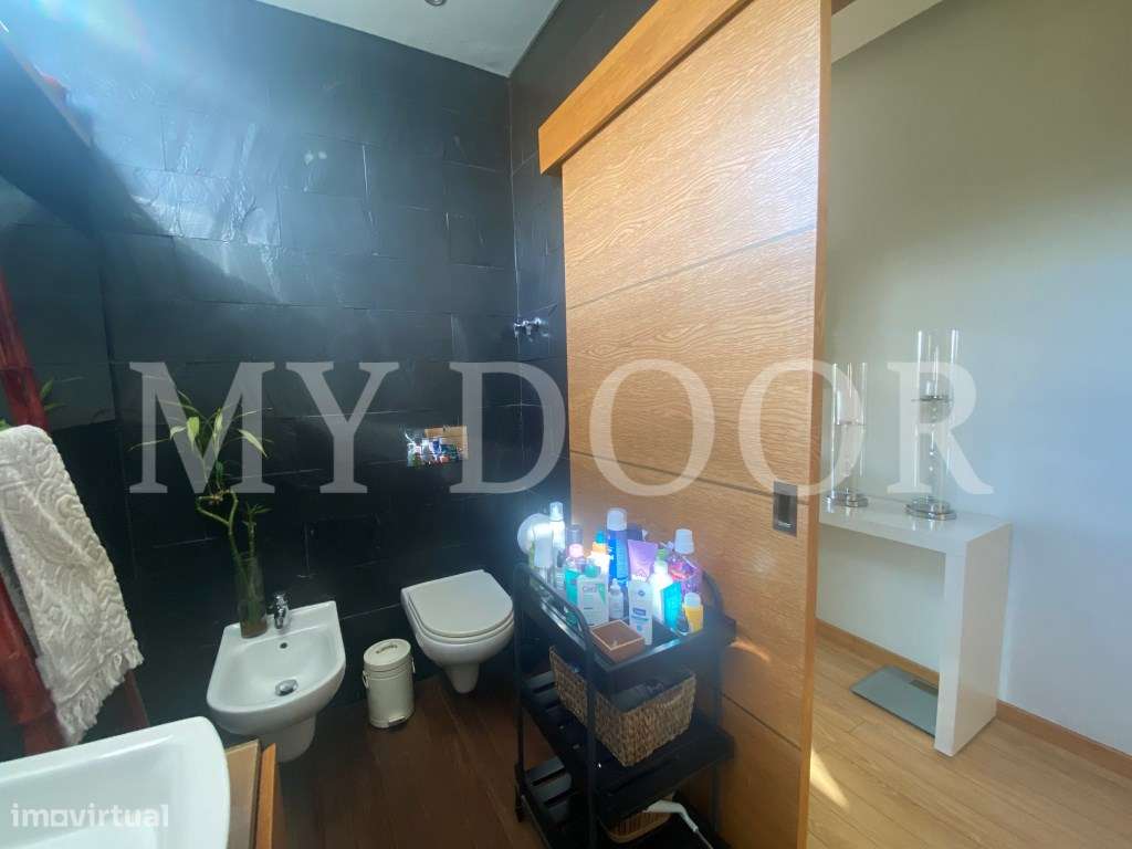 Loures - V4+1 Moradia c/ Piscina Privada - Varanda - Box + 2 parque...-39