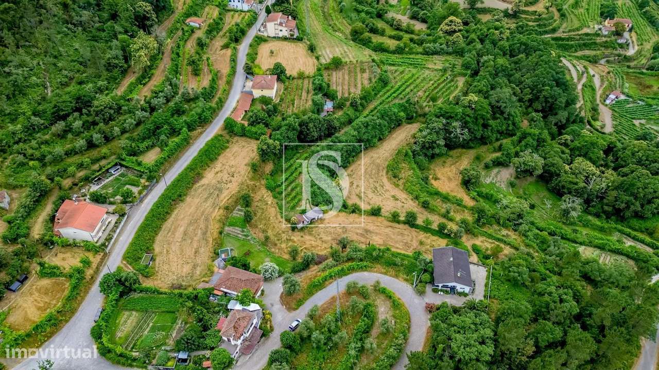 Moradia T3 em Vila Chã do Marão-32