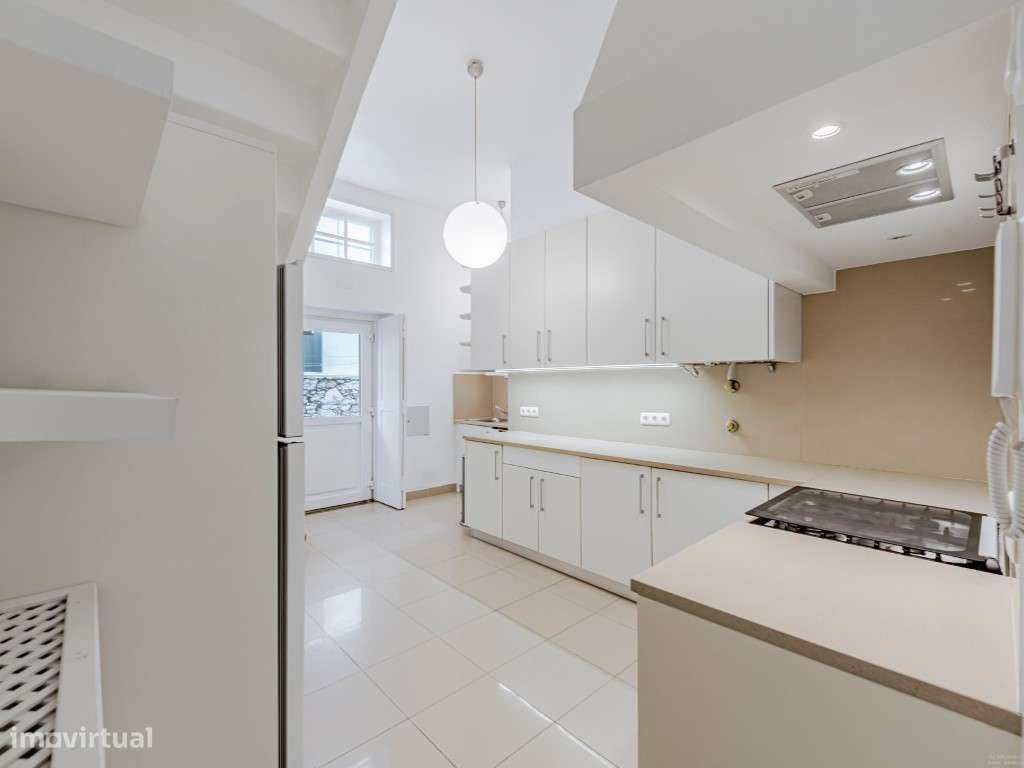 Moradia Independente T4, jardim e piscina, Estoril-15