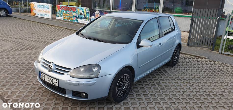 Volkswagen Golf - 1