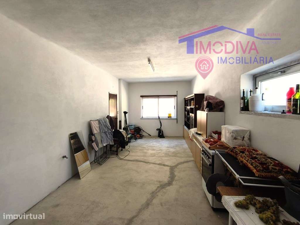 Moradia T3 com garagem e Terreno com 1850 m2 em Arega, Figueiró dos...-53