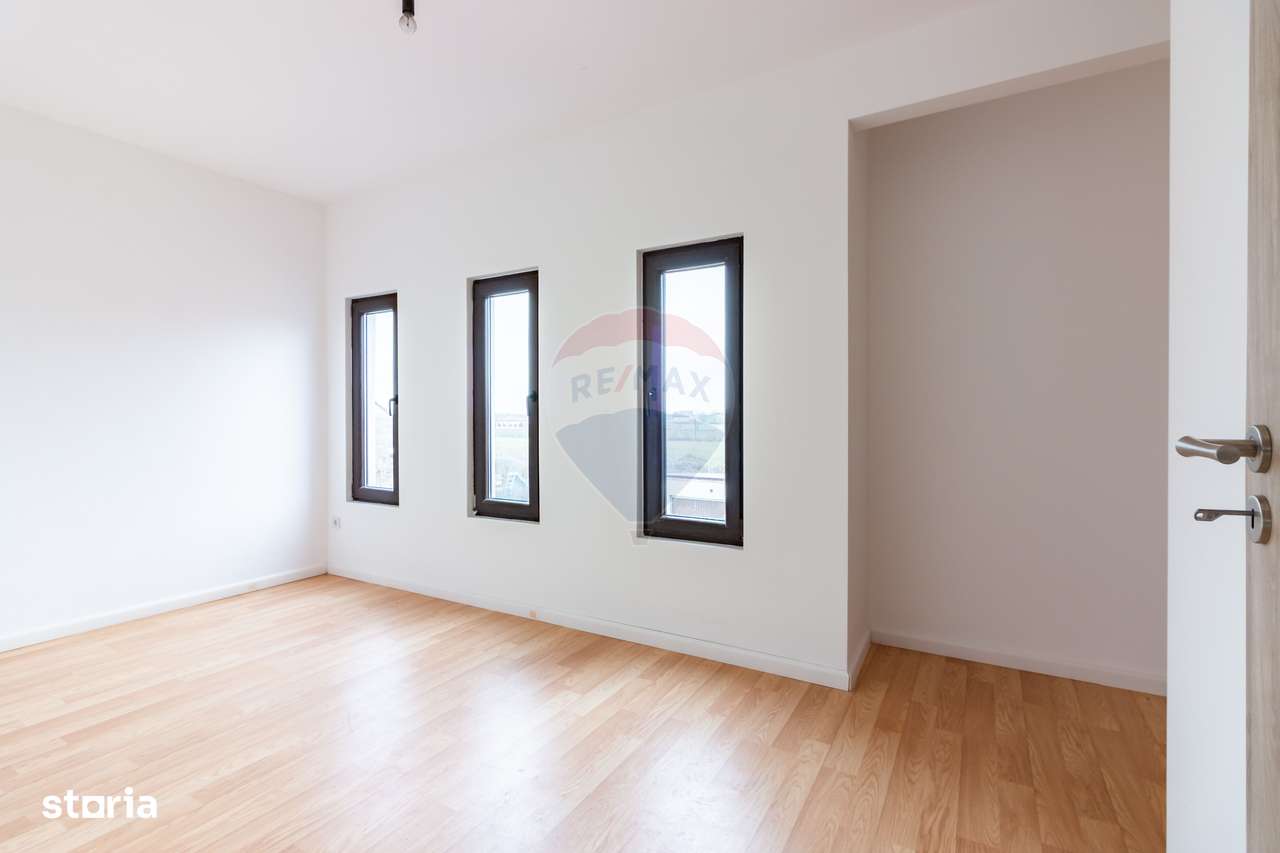 Casă / Vilă cu 5 camere de vânzare Tunari, Dimieni-10