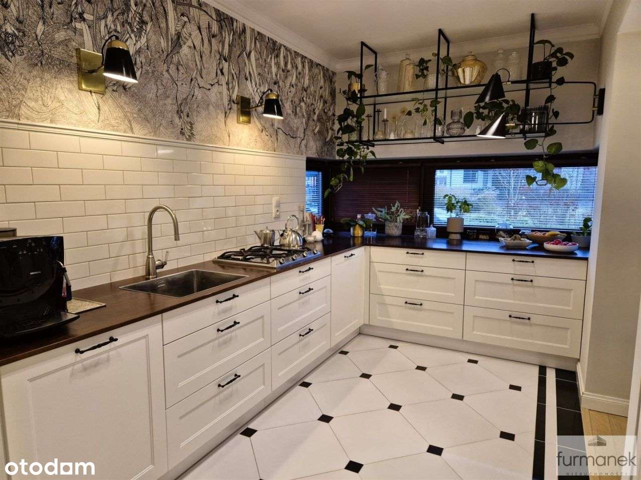 Stylowy, nowoczesny dom z dużym ogrodem-12