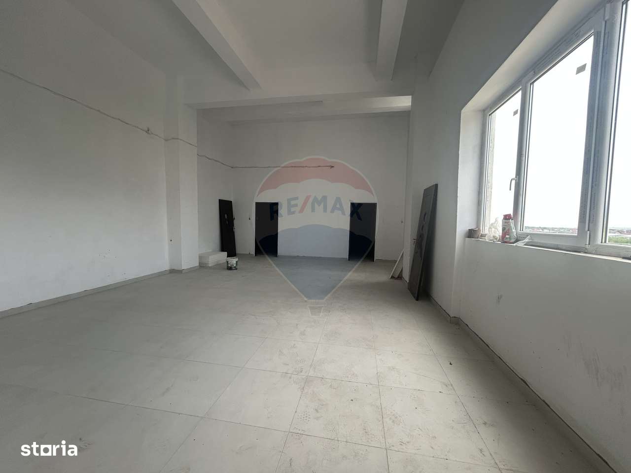 Spațiu de birouri / industrial de vânzare - Imagine principală: 5/17