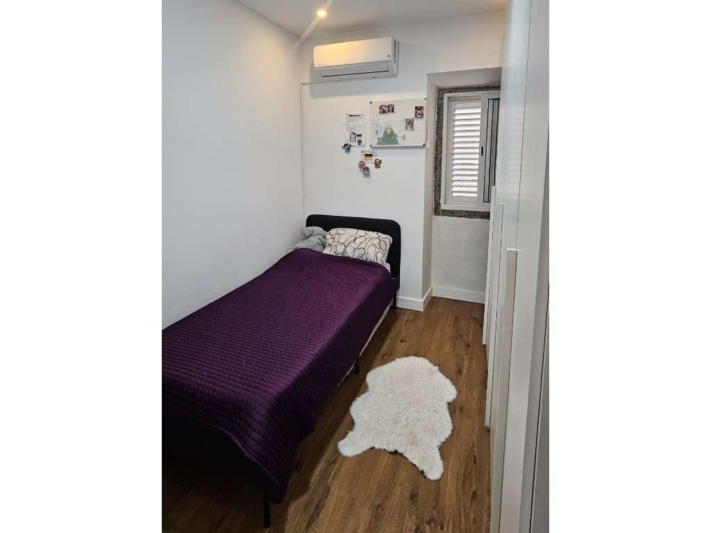 Moradia Remodelada com 4 Assoalhadas, Cacém, Sintra, Lisboa-16