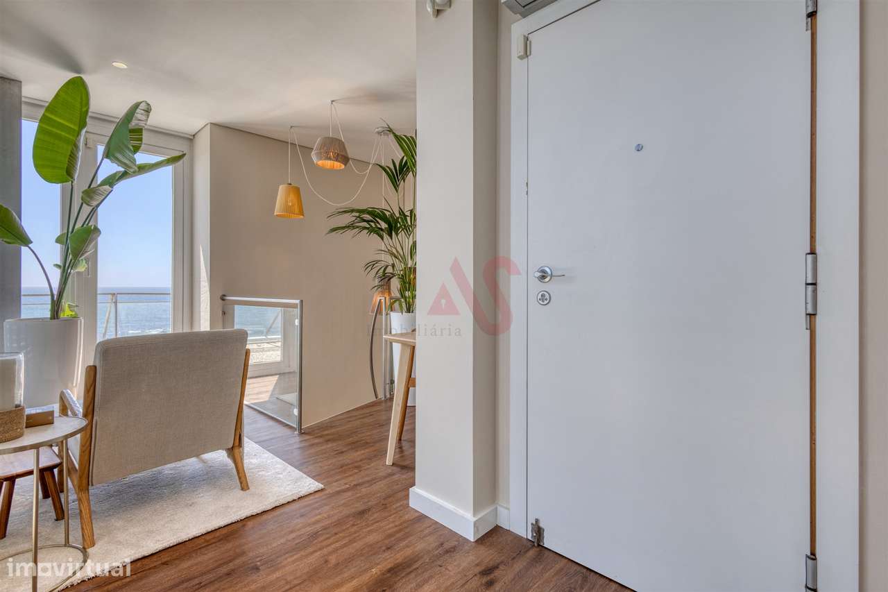 Penthouse Duplex Exclusiva em Frente à Praia de Salgueiros – na Primei-36