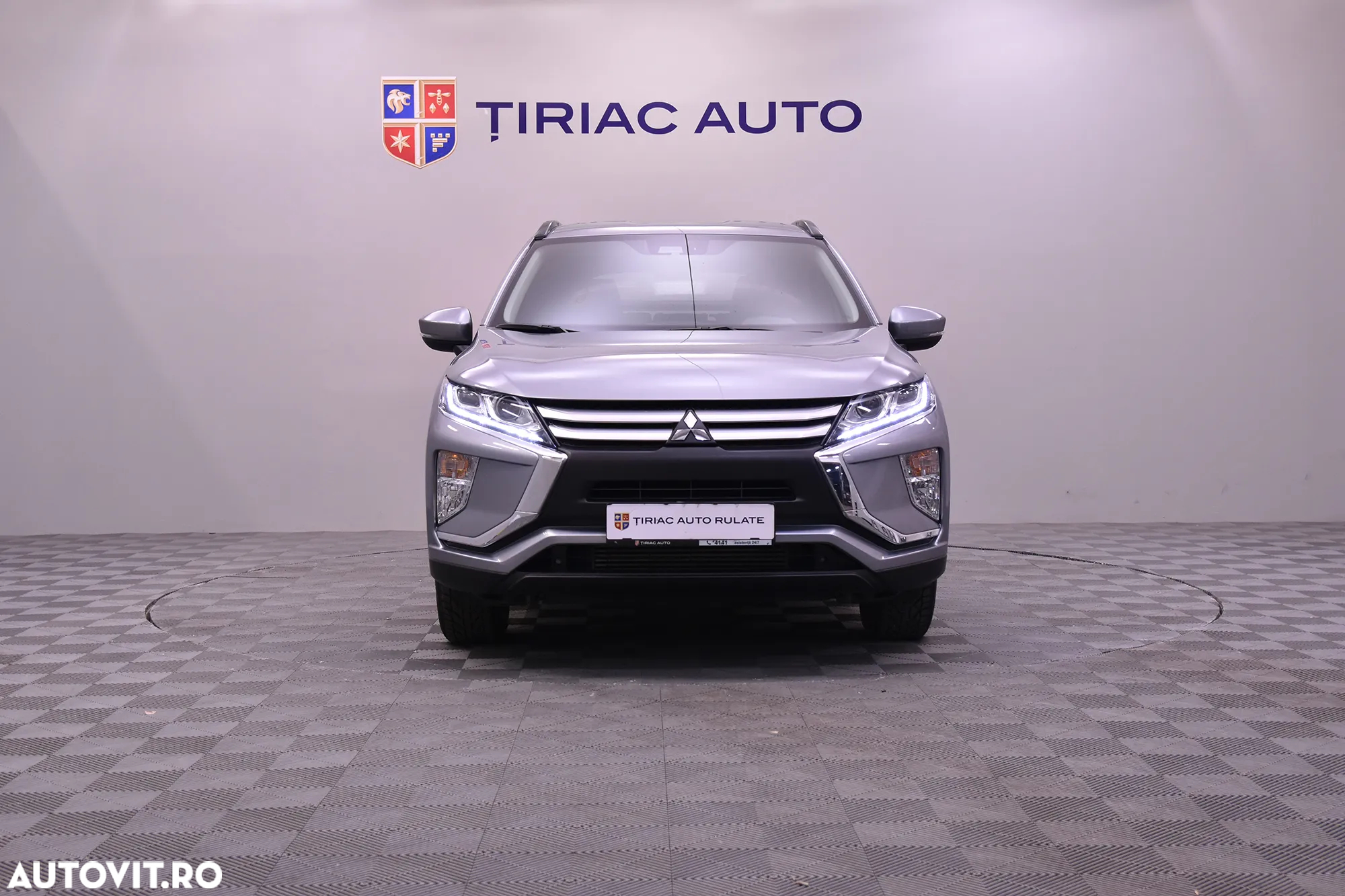 Mitsubishi Eclipse-Cross - 8