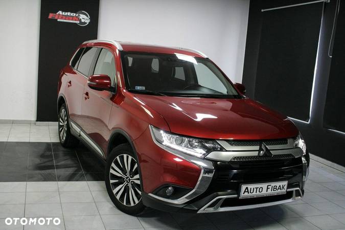 Mitsubishi Outlander - 3