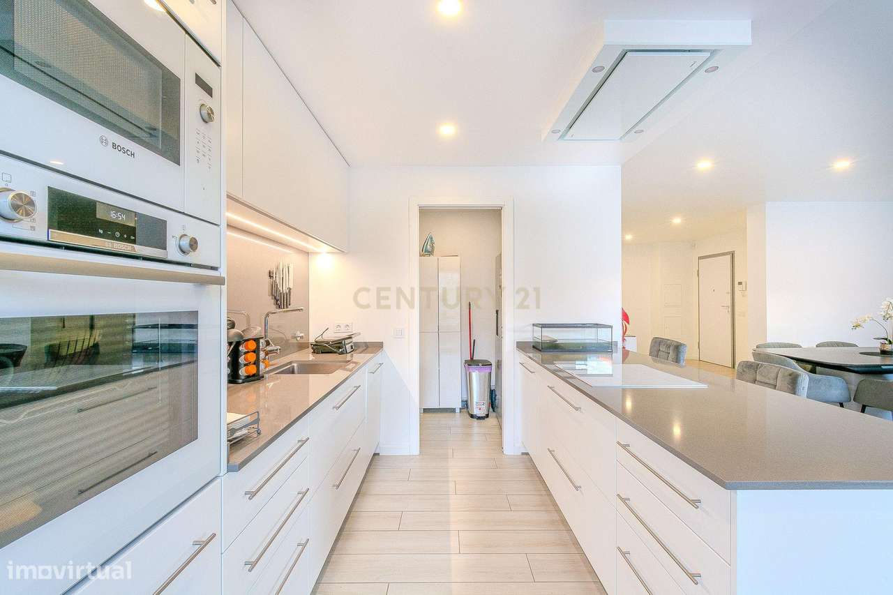 Luxuoso Apartamento de 3 Quartos novo com um Grande Terraço e Estacion-33