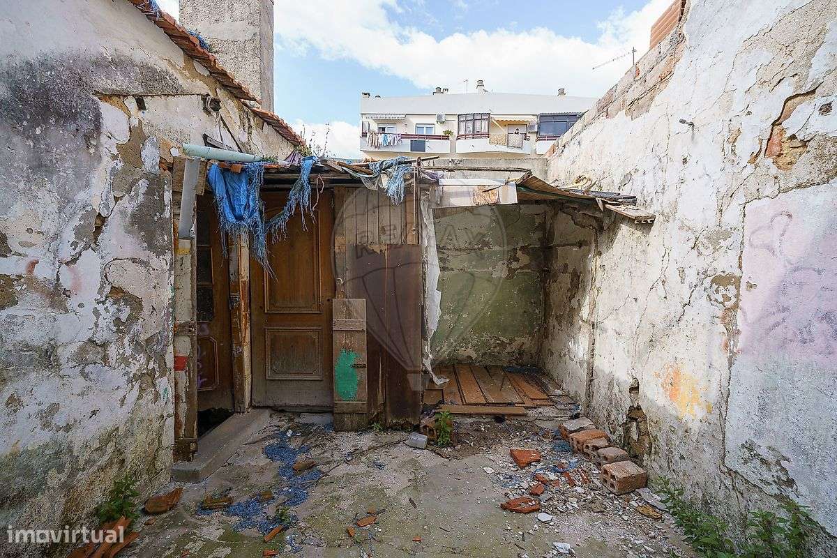 Moradia T0 para venda-9