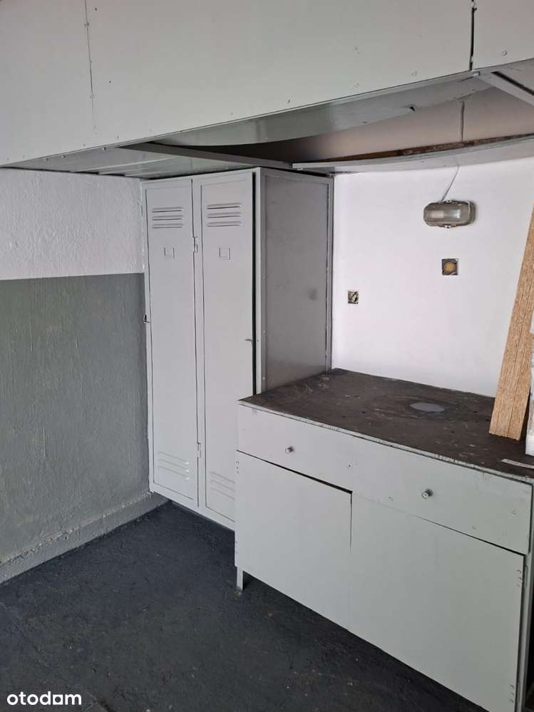 Ruda 1 -polecamy wyremontowany garaż murowany przy ulicy Norwida!-6