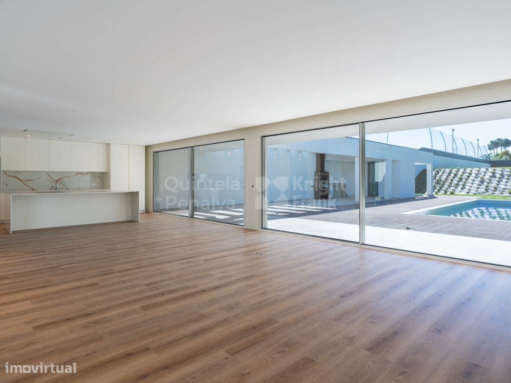 Moradia T7 com jardim e piscina na Verdizela-9