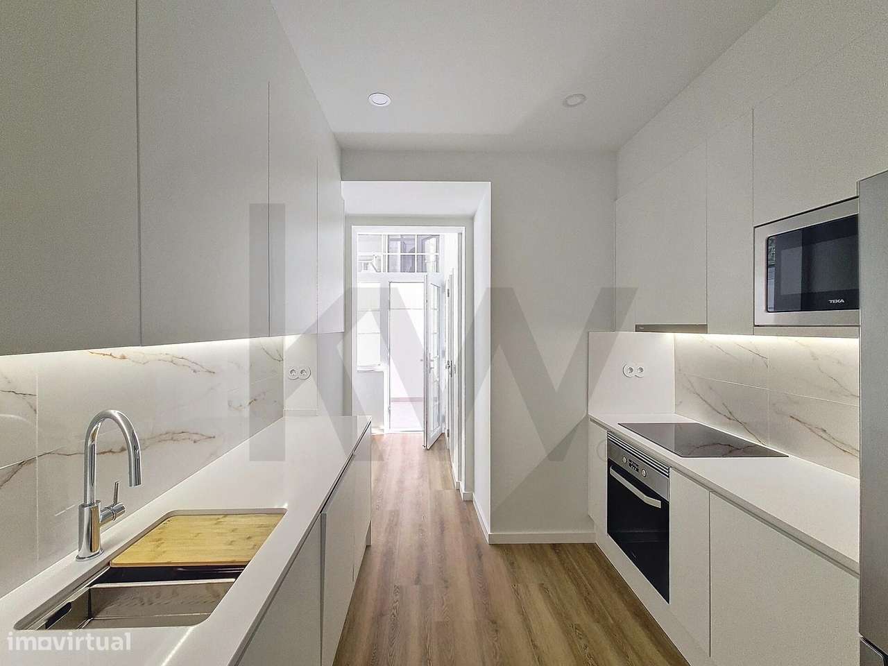 Arrenda-se - Apartamento T1 com Logradouro em Alcântara - Grande imagem: 4/19