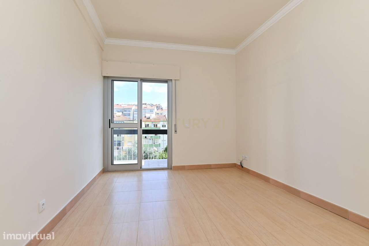 Apartamento T2 para venda em Mem Martins-6