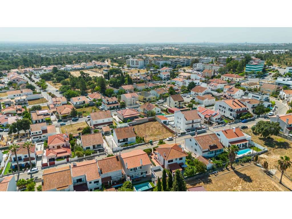 Terreno Urbano com 641 m² | Quinta do Padre Nabeto | Setúbal-6