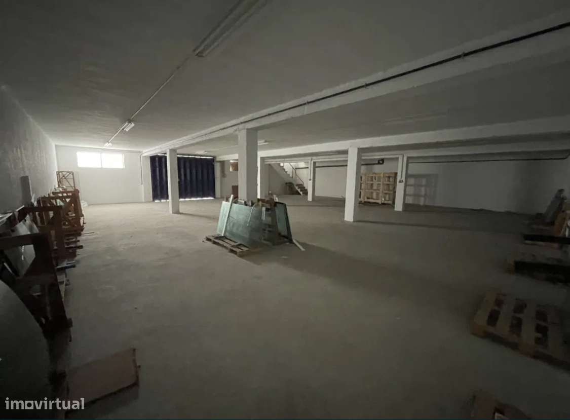 Armazém para aluguer ou venda - Grande imagem: 4/8