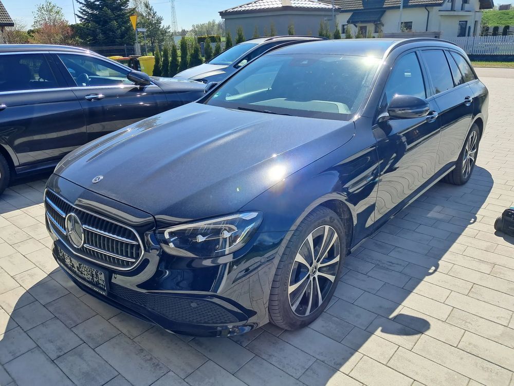 Mercedes-Benz E W210 350e 9G-TRONIC Avantgarde 2021