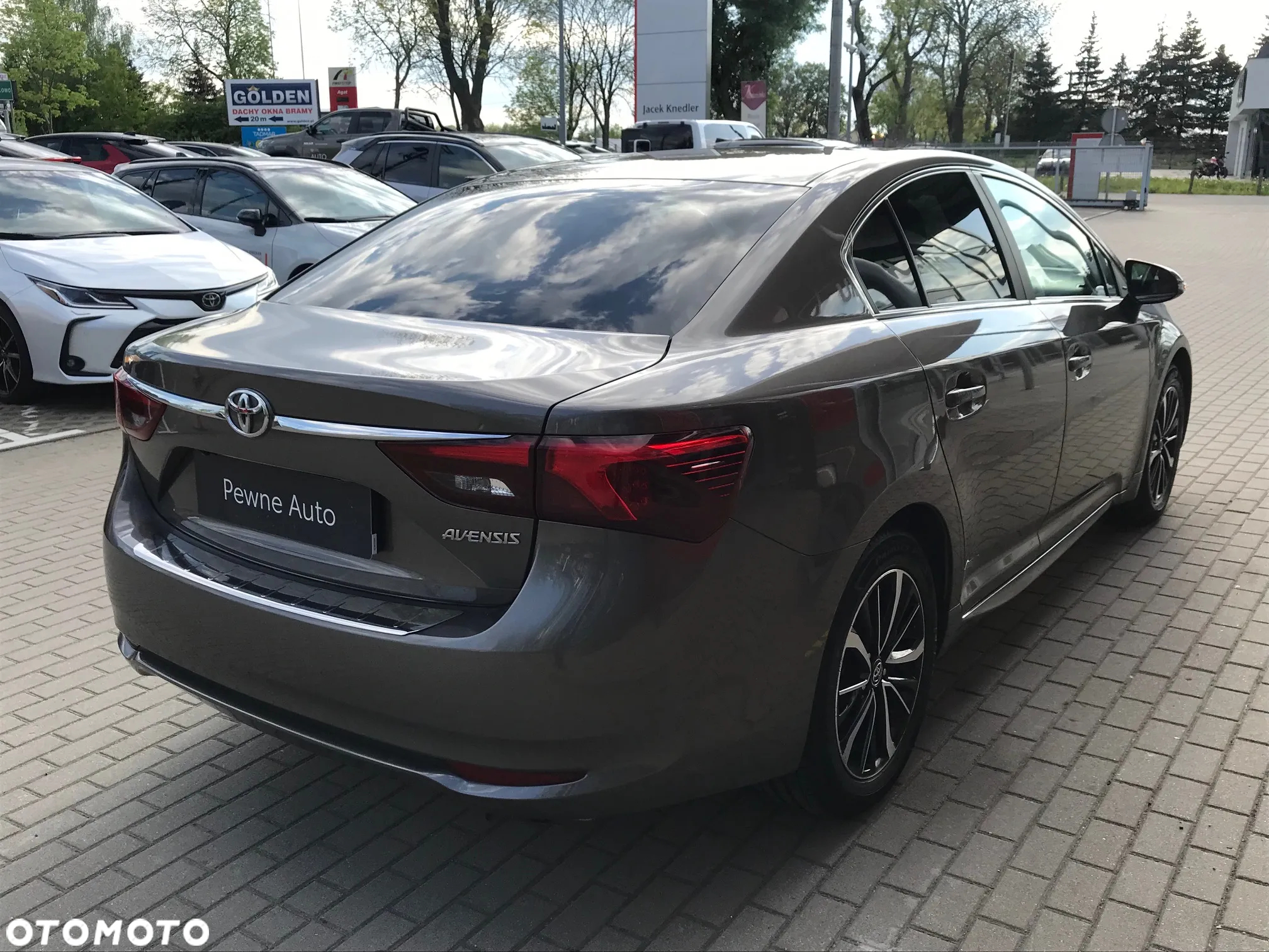 Toyota Avensis 1.8 Premium - 8