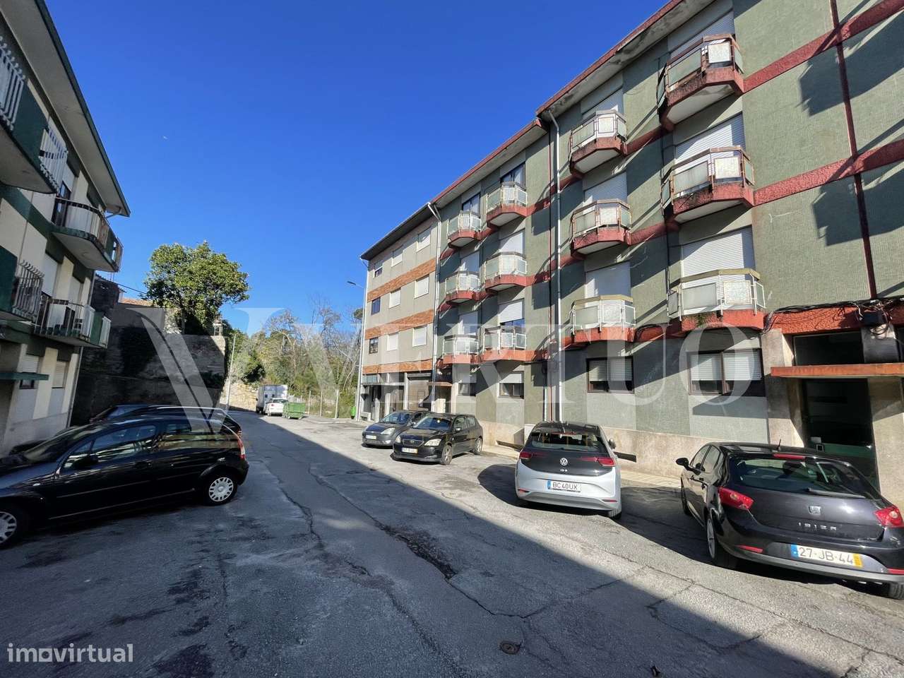 ½ T2 V.N. Gaia | Vista Rio Douro | Garagem Fechada | Venda Judicial-16